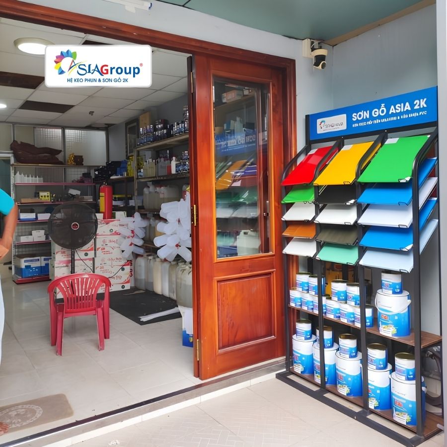 Hình ảnh kệ trưng bài sơn gỗ 2k tại của hàng sơn PU tại Thành Phố Đà Lạt