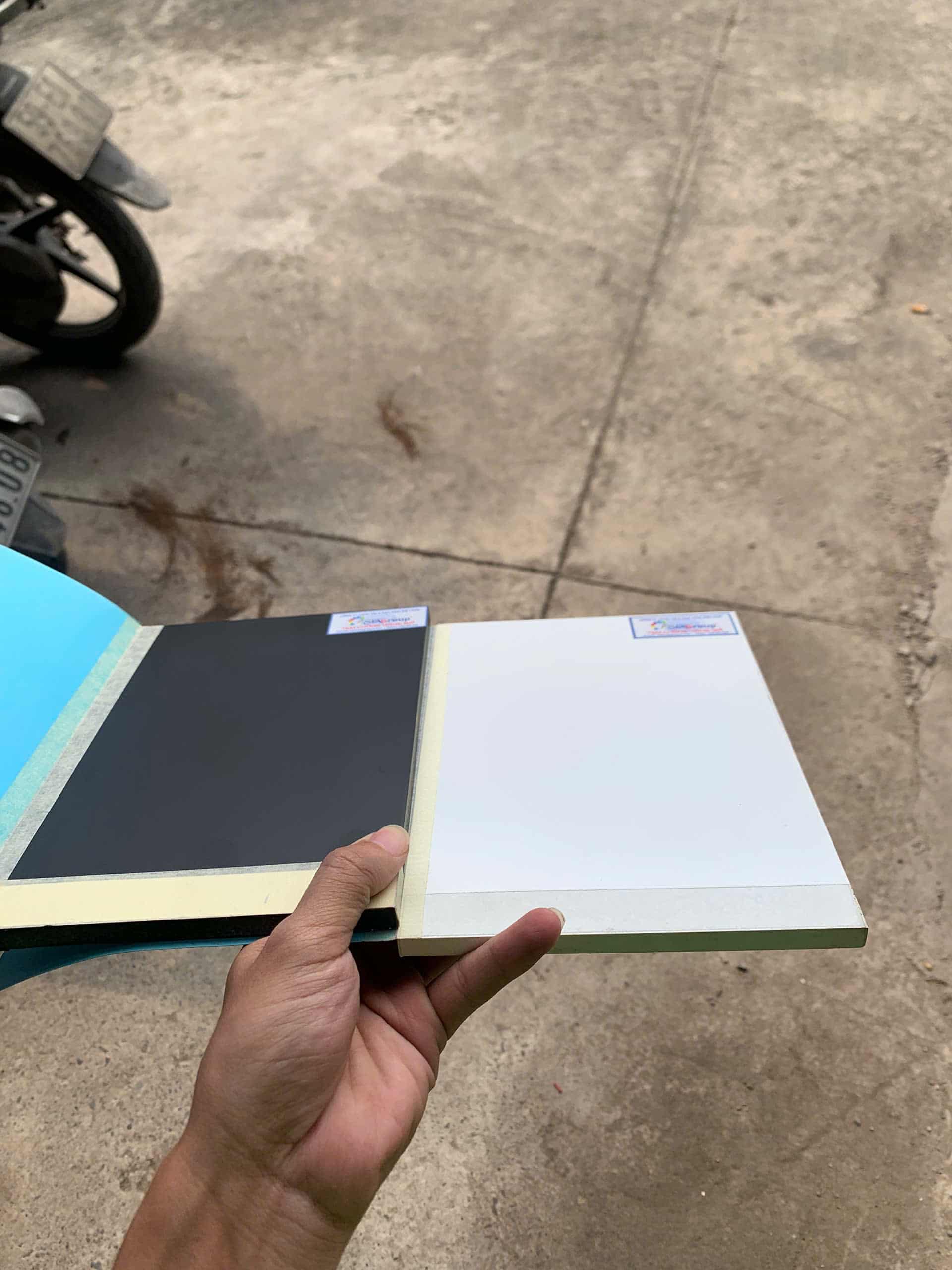 Sơn gỗ 2k mờ 100% trên tấm gỗ MDF lõi xanh