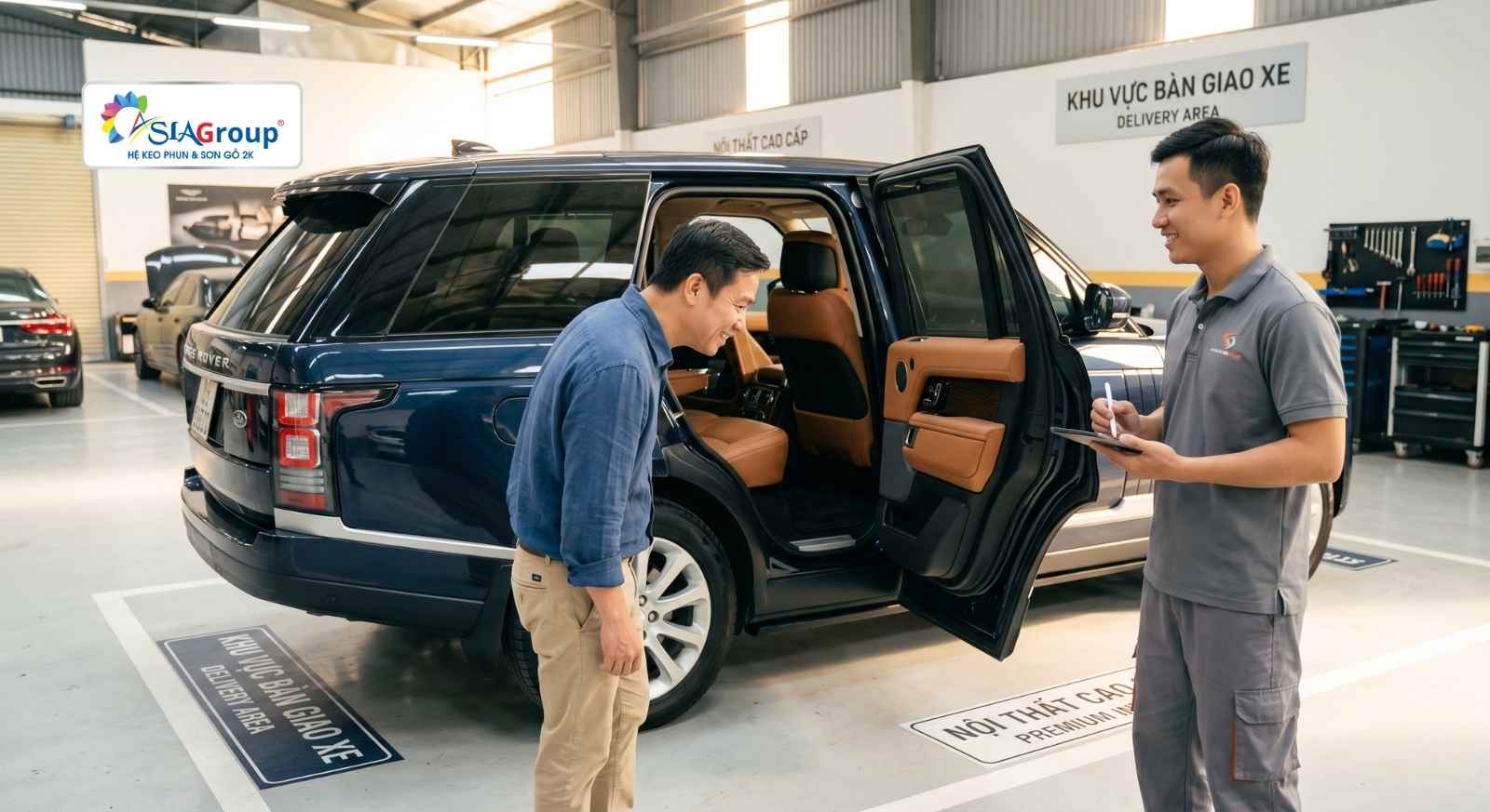 Ám Ảnh Mùi Keo Ô Tô? Giải Pháp Keo Phun Dán Trần Ô Tô Không Mùi Tại TP.HCM 3 Tại sao công nghệ Keo Phun dán trần ô tô lại giúp giảm mùi tốt hơn Keo Quét Tay